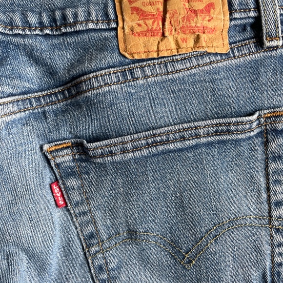 Men's Levi's 505 Denim Jeans, Broken-in, Size 34x30 - Picture 4 of 6